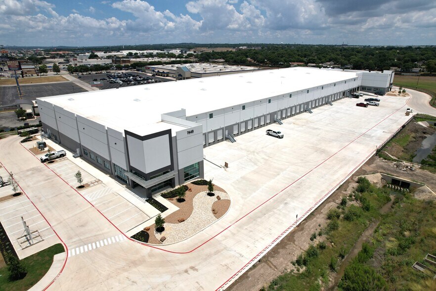 More Photos Of 5035 Eisenhauer Rd, San Antonio Unknown For Lease