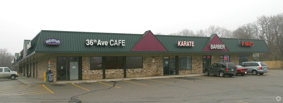 More Photos Of 9410-9448 N 36th Ave, New Hope General Retail For Lease