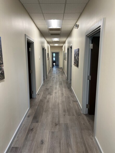 More Photos Of 4425 Belle Oaks Dr, North Charleston Light Distribution For Sale