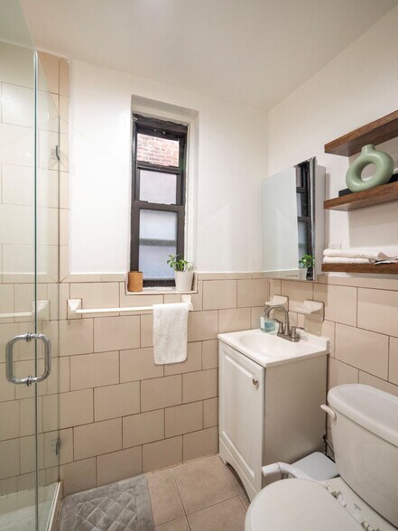More Photos Of 103 Grattan St, Brooklyn Apartments For Sale