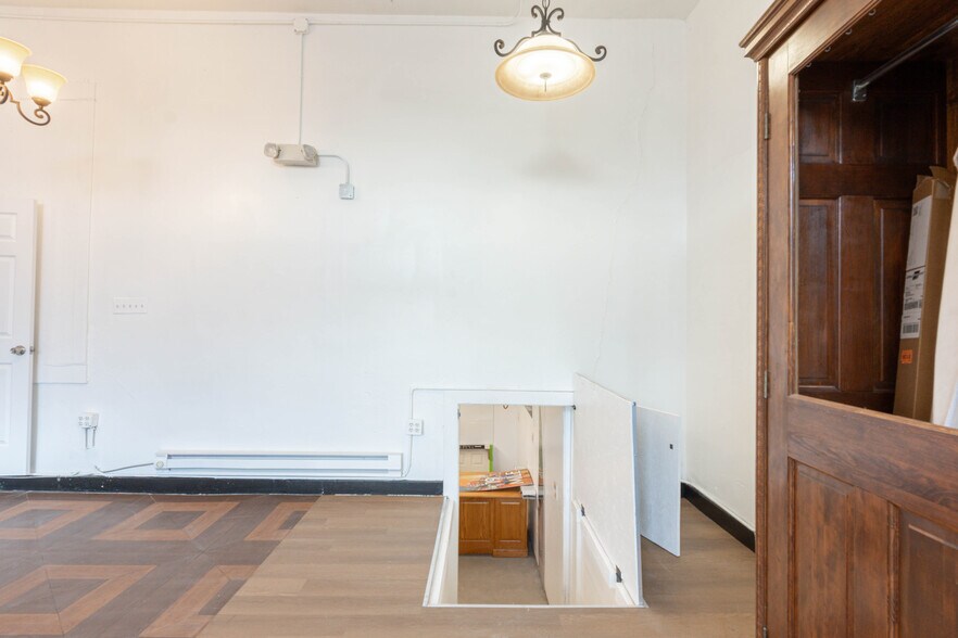 More Photos Of 3935 W Colfax Ave, Denver Storefront For Lease