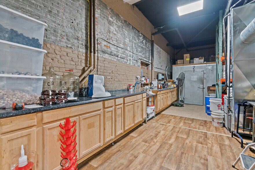 More Photos Of 104 S Water St, West Newton Distribution For Sale