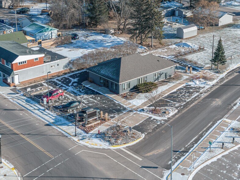 Primary Photo Of 1811 Superior St, Three Lakes Medical For Sale