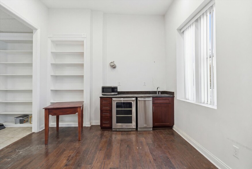 More Photos Of 2600-2602 Brownsville Rd, Pittsburgh Storefront Retail Residential For Sale