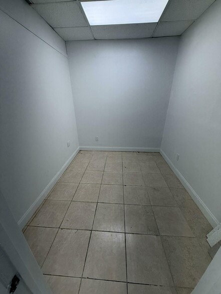 More Photos Of 5100-5130 S State Road 7, Fort Lauderdale General Retail For Lease