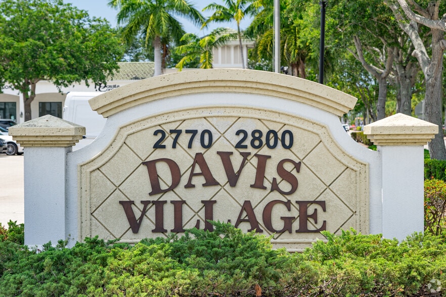 More Photos Of 2800 Davis Blvd, Naples Office For Sale