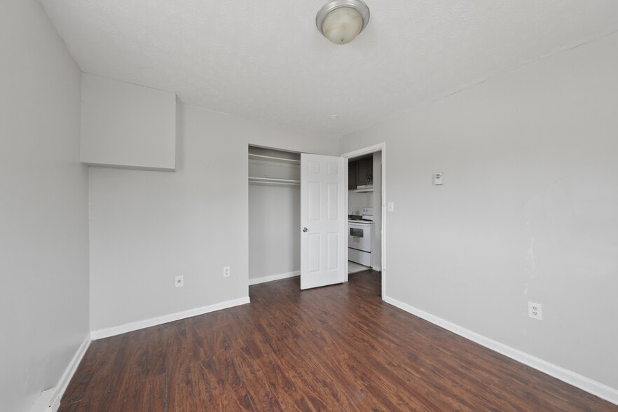 More Photos Of 1209 W Galbraith Rd, Cincinnati Apartments For Sale