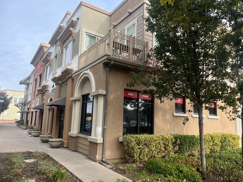 More Photos Of 30901-30915 Union City Blvd, Union City Storefront Retail Office For Sale