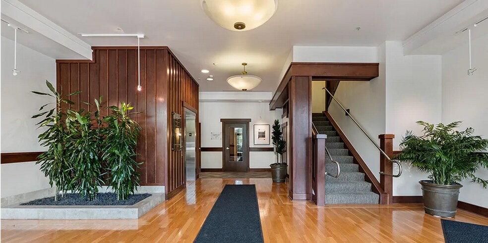 More Photos Of 435 E Shore Dr, Eagle Office For Lease