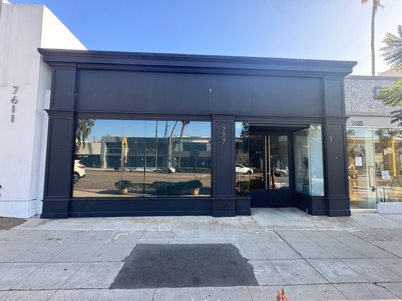 Primary Photo Of 7603-7607 Girard Ave, La Jolla Storefront For Lease