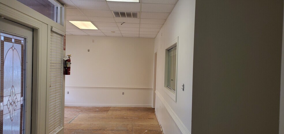 More Photos Of 110 S Center St, Mount Olive Office Residential For Sale