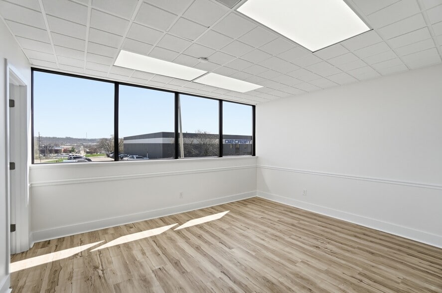 More Photos Of 1550 Magnolia Dr, Cincinnati Warehouse For Lease