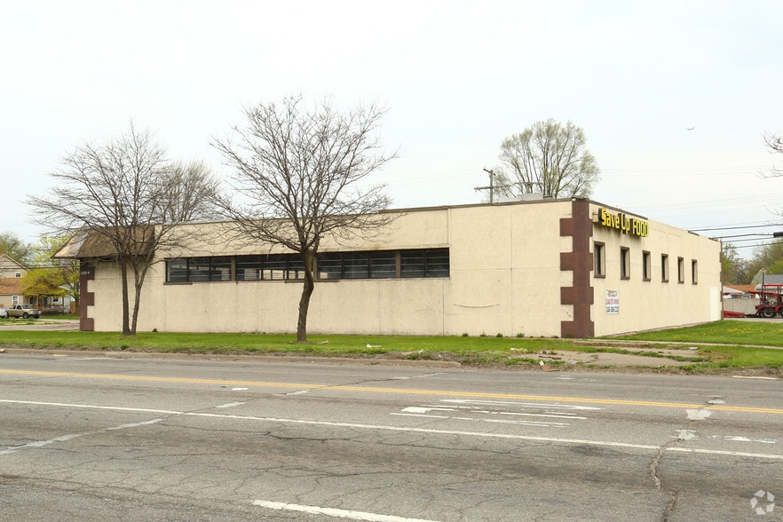 Primary Photo Of 25814 Ecorse Rd, Taylor Convenience Store For Sale