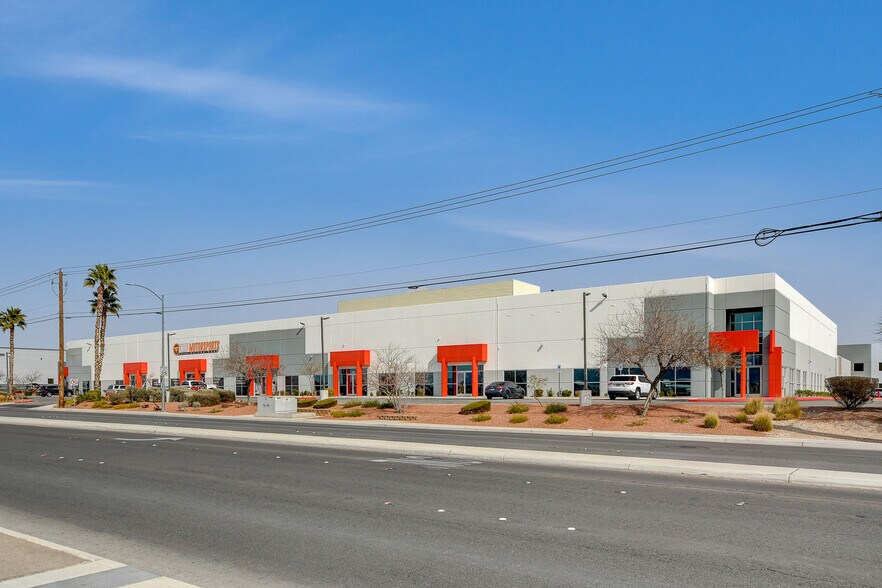 More Photos Of 3040 N Simmons St, North Las Vegas Light Manufacturing For Lease