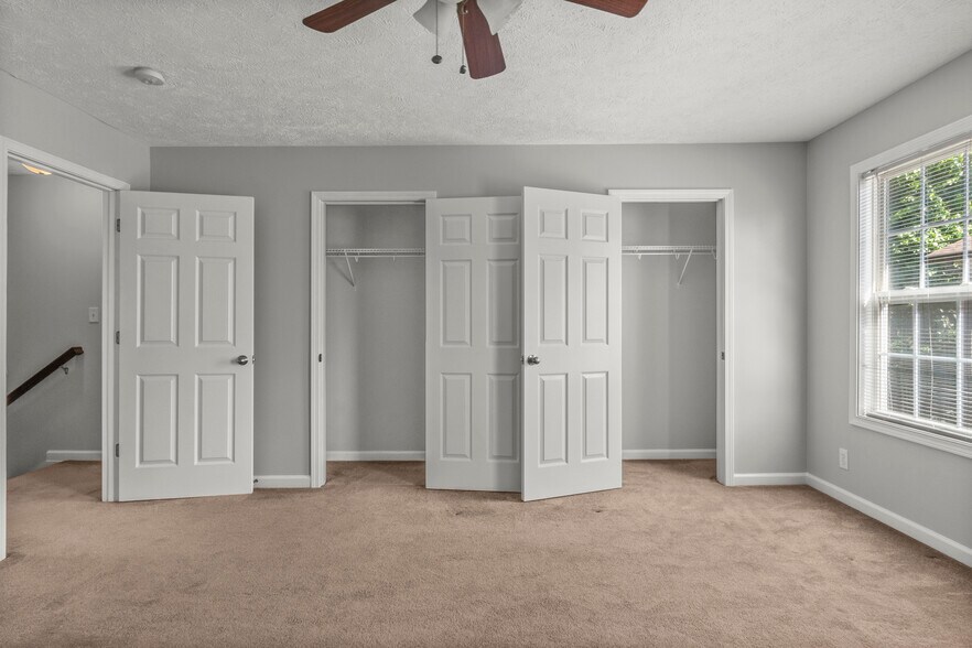More Photos Of 162 Condor Ct, Clarksville Apartments For Sale