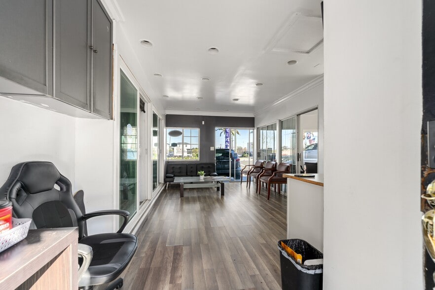 More Photos Of 17025 Hawthorne Blvd, Lawndale Specialty For Sale