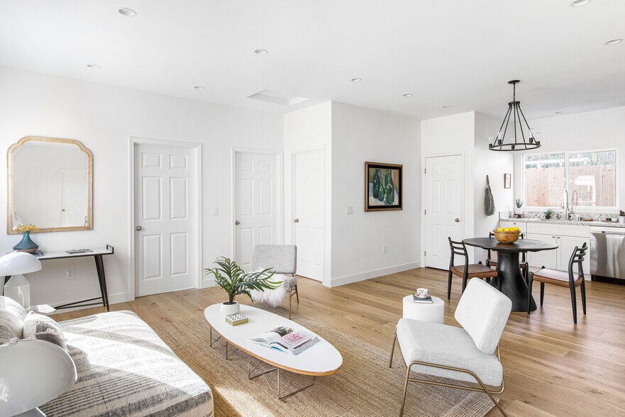 More Photos Of 4363 Eagle Rock Blvd, Los Angeles Multifamily For Sale