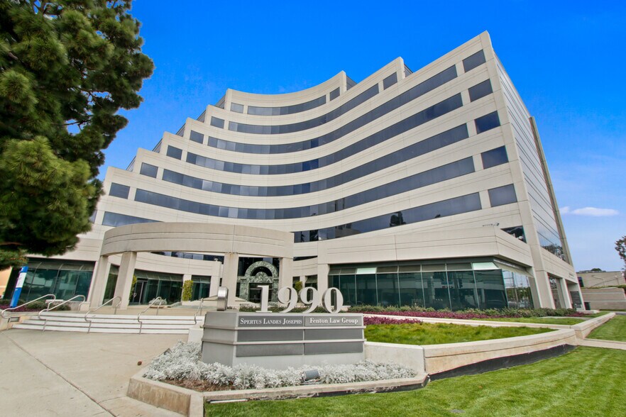 More Photos Of 1990 S Bundy Dr, Los Angeles Office For Lease