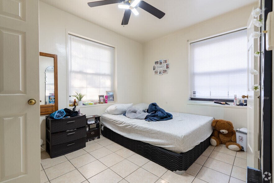 More Photos Of 4 College Ct, Louisville Multifamily For Sale