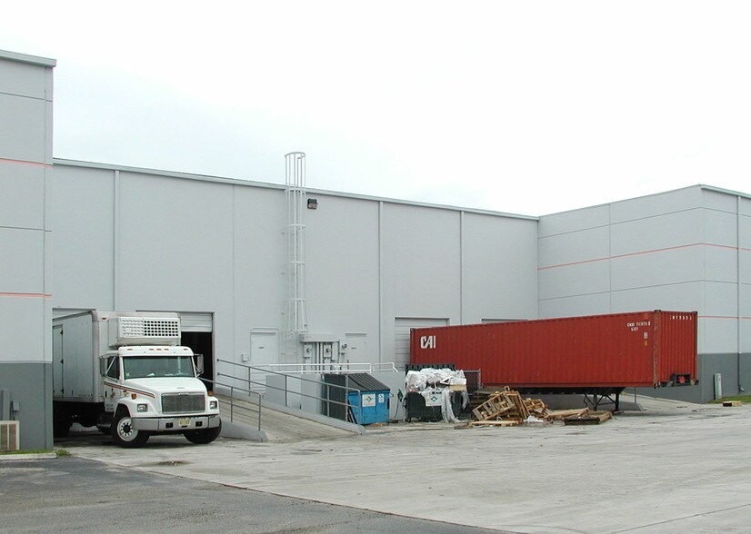 More Photos Of 1071-1077 SW 30th Ave, Deerfield Beach Distribution For Lease