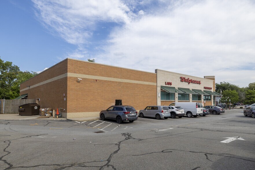More Photos Of 225 Boston Turnpike Rd, Shrewsbury Drugstore For Sale