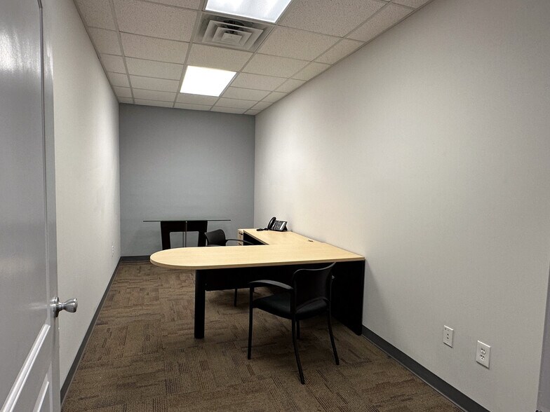 More Photos Of 2815 Olive St, Saint Louis Office For Lease