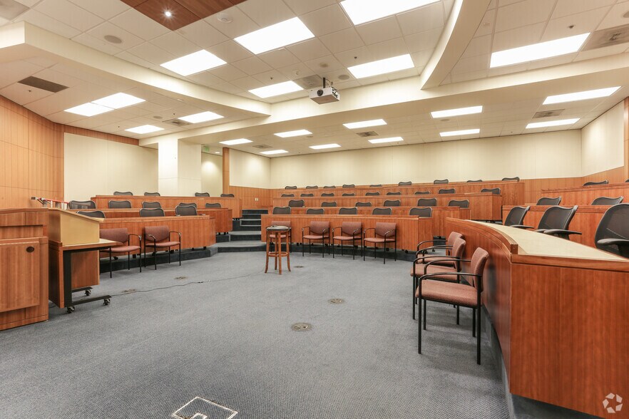 More Photos Of 200 SW Market St, Portland Office For Lease