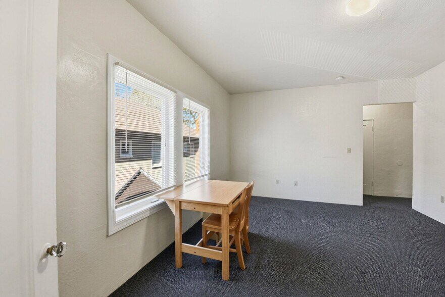 More Photos Of 2466 Virginia St, Berkeley Dormitory For Sale