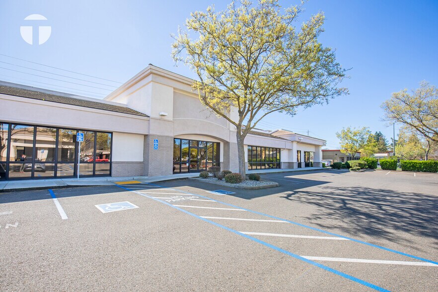 More Photos Of 9591 Laguna Springs Dr, Elk Grove Freestanding For Lease