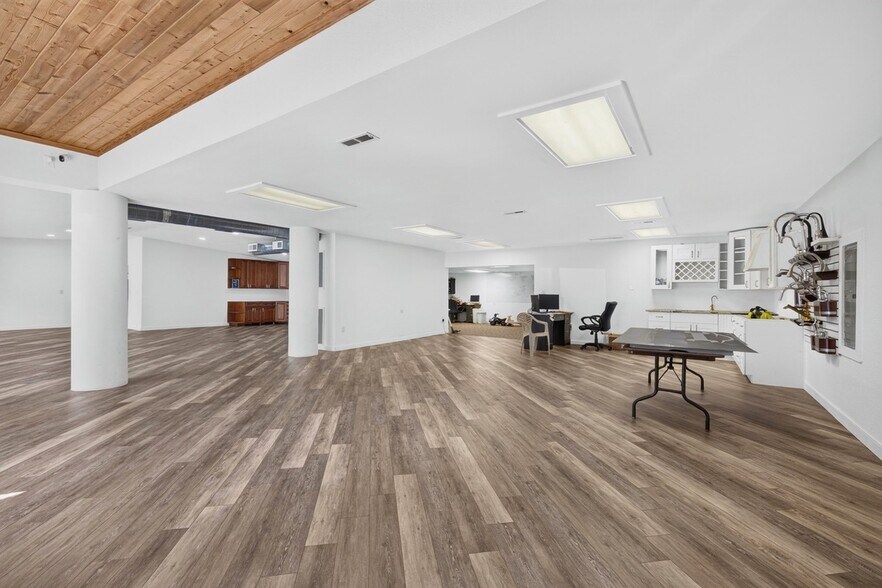 More Photos Of 4925 Hooper Hwy, Cosby Flex For Sale