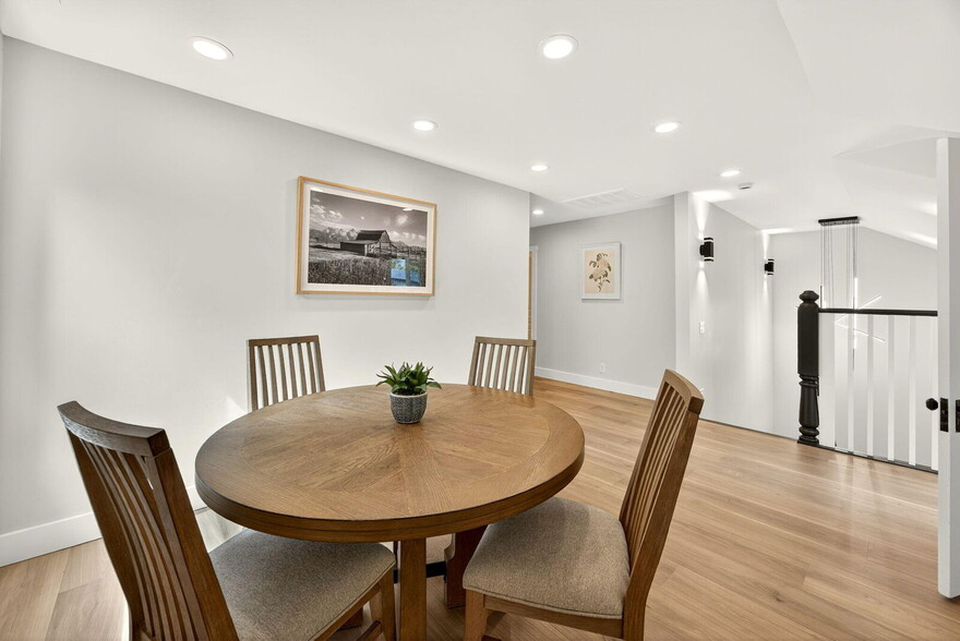 More Photos Of 111 Cedar St, Rogue River Office Residential For Sale