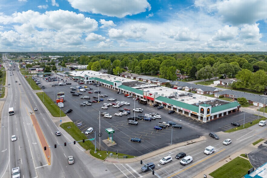 More Photos Of 3800-3900 S Campbell Ave, Springfield Unknown For Lease