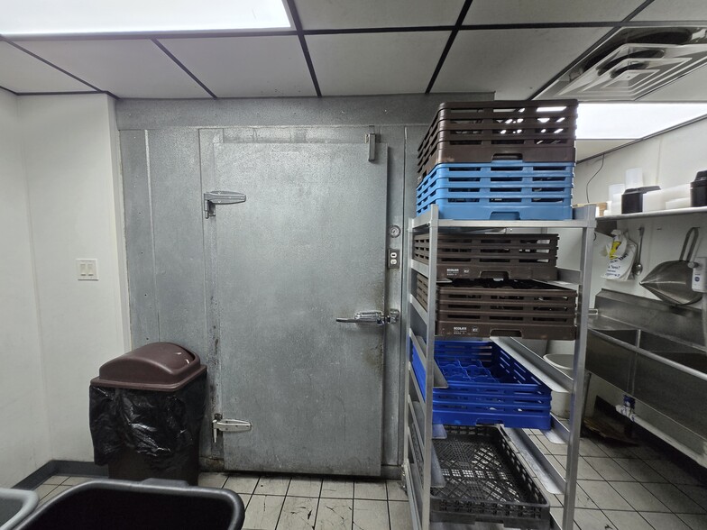 More Photos Of 406 W Abram St, Arlington Restaurant For Sale