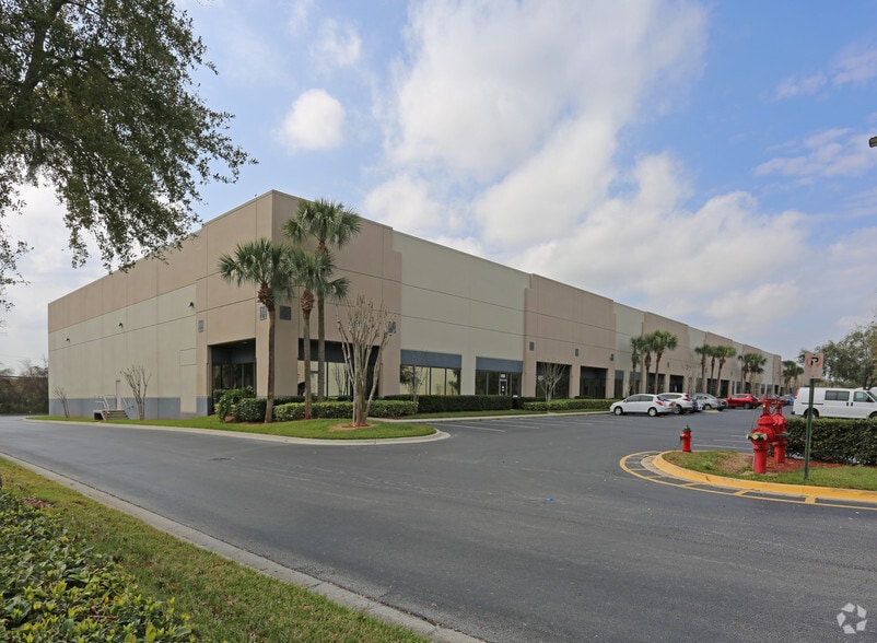More Photos Of 230 Sunport Ln, Orlando Unknown For Lease
