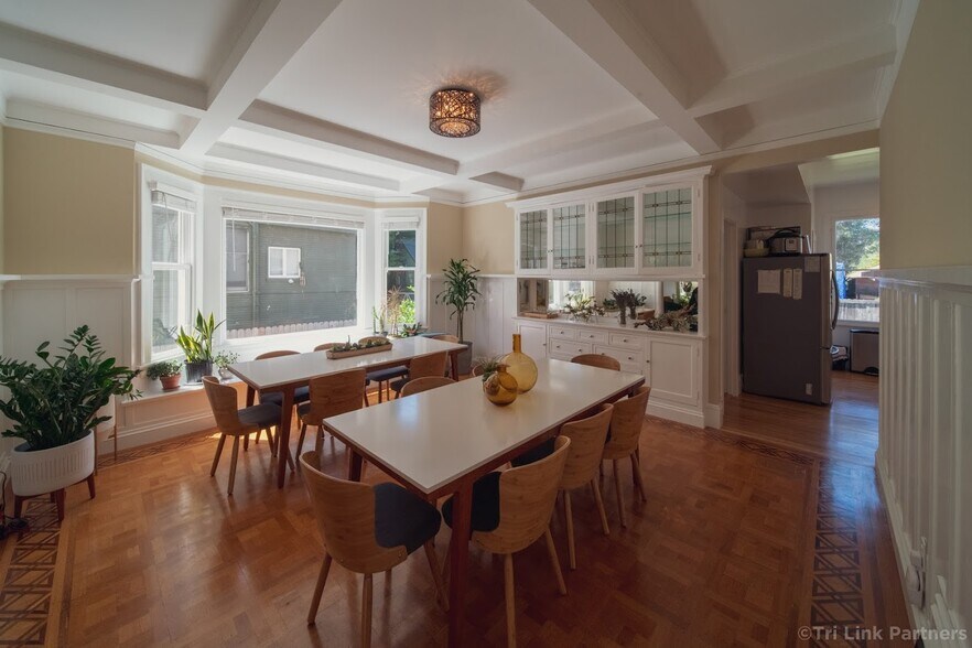 More Photos Of 435 Vernon St, Oakland Specialty For Sale