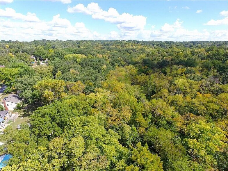 More Photos Of 10806 Grandview Rd, Kansas City Land For Sale