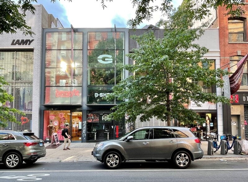 More Photos Of 456 W Broadway, New York Storefront Retail Office For Lease