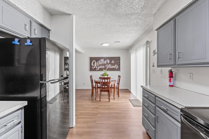 More Photos Of 806 N Washington St, Ardmore Apartments For Sale