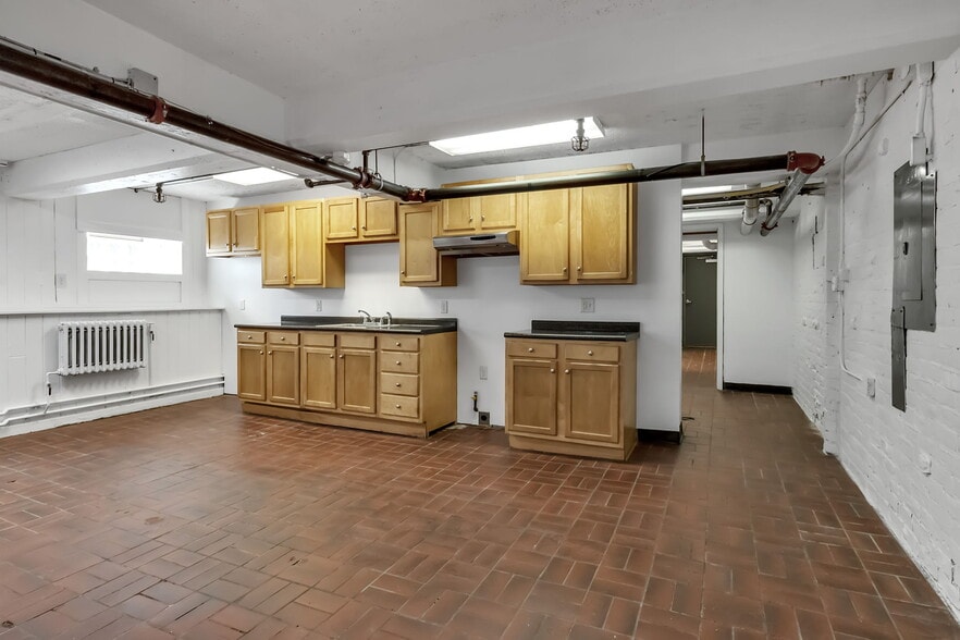 More Photos Of 84 Sweeney St, North Tonawanda Apartments For Lease