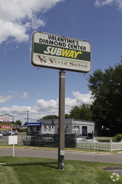 More Photos Of 365 Boston Post Rd, Milford Apartments For Sale