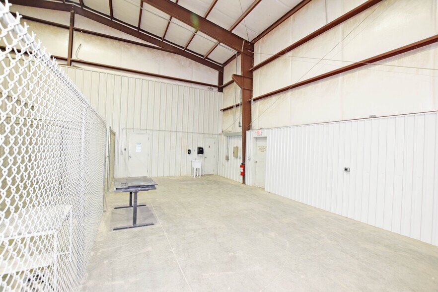 More Photos Of 13800 W Interstate 20 E, Odessa Industrial For Lease