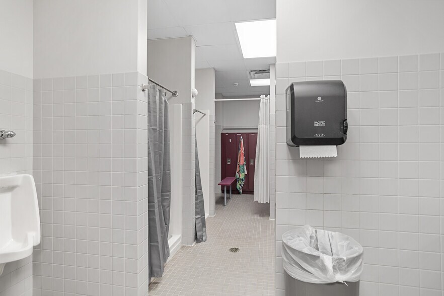 More Photos Of 19 E Schuyler St, Oswego Specialty For Sale