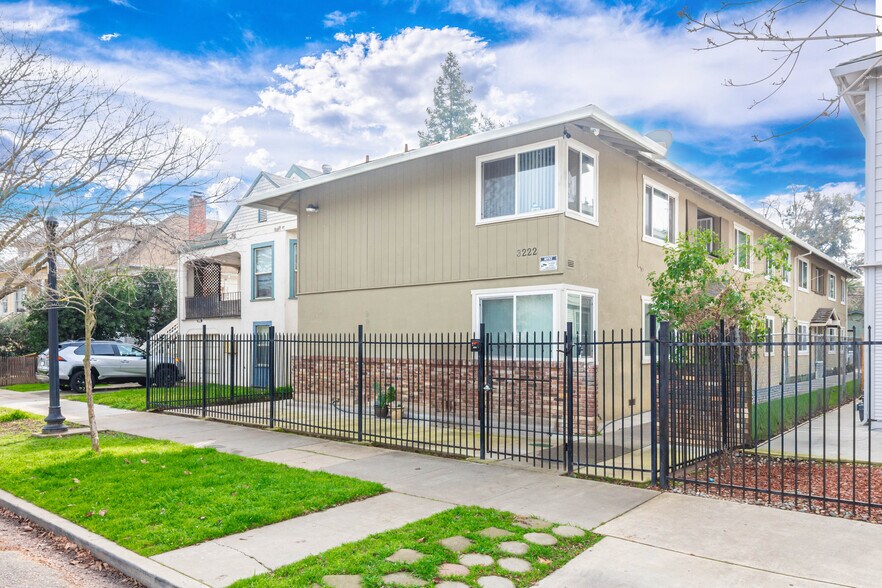 More Photos Of 3222 2nd Ave, Sacramento Apartments For Sale