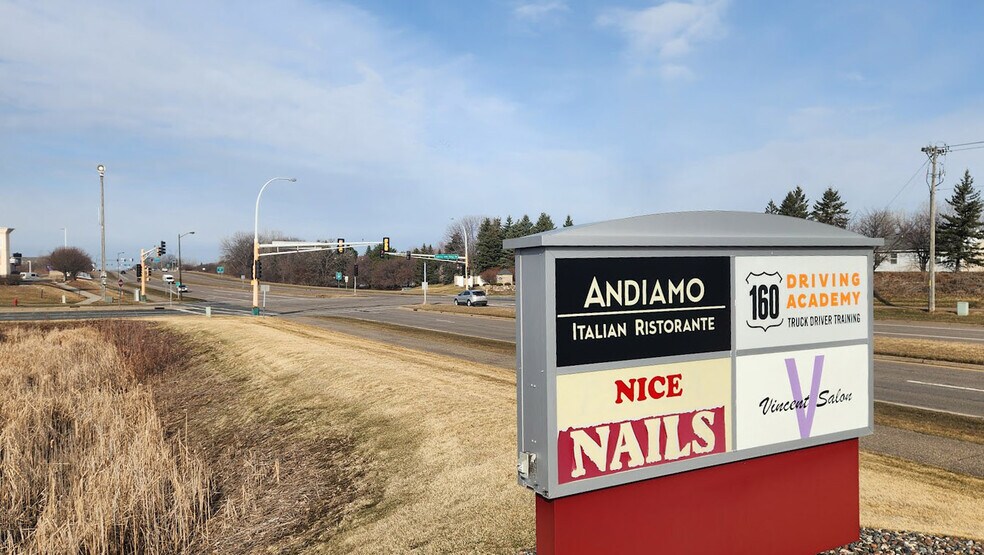 More Photos Of 1629 Lena Ct, Eagan Storefront For Lease