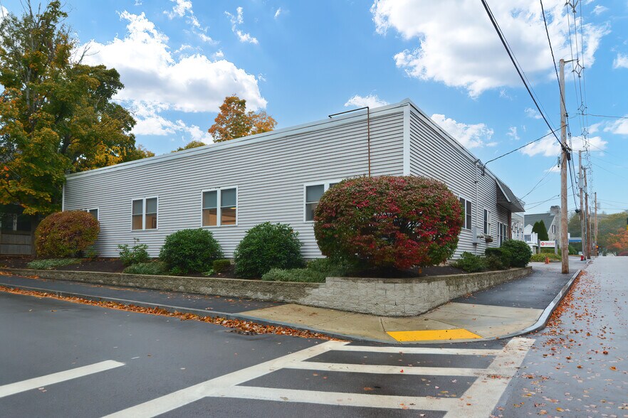More Photos Of 19 Exchange St, Holliston Office For Lease