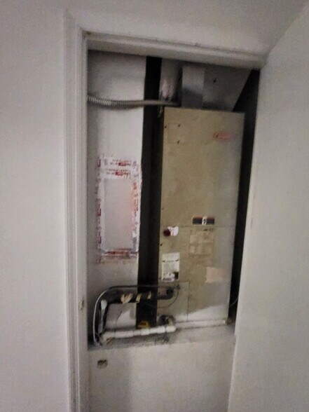 More Photos Of 1740 NE 23rd Ter, Ocala Warehouse For Lease