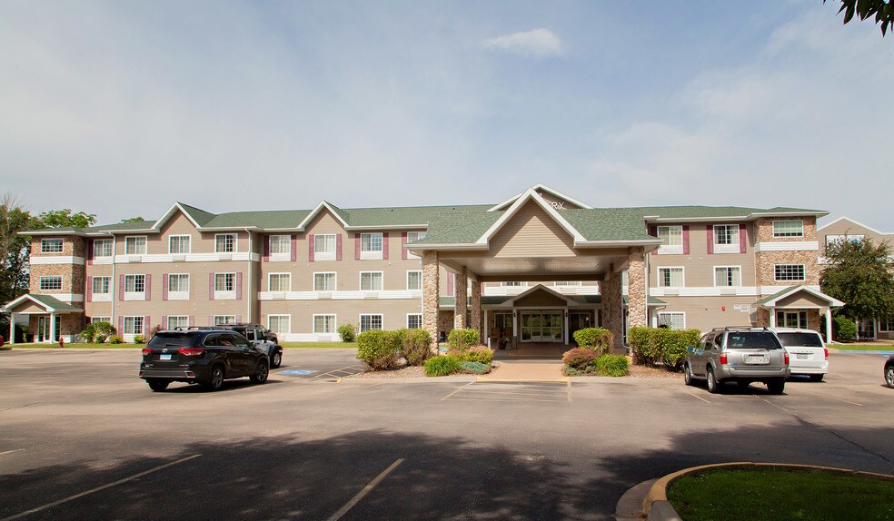 More Photos Of 1801 Cabelas Ln, Prairie Du Chien Hotel For Sale