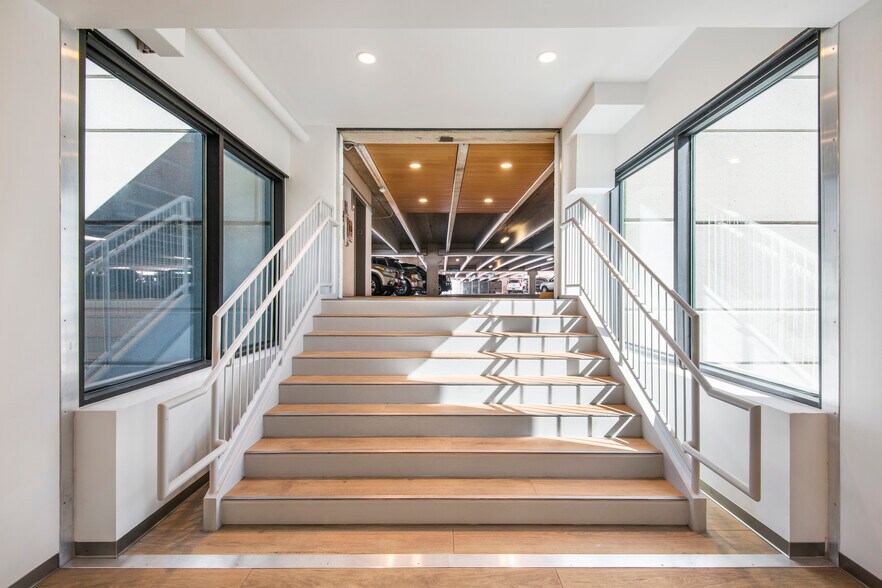 More Photos Of 9442 Capital Of Texas Hwy N, Austin Office For Sale