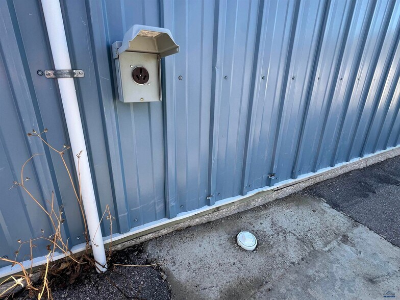 More Photos Of 947 Main St, Sturgis Sports And Entertainment For Sale