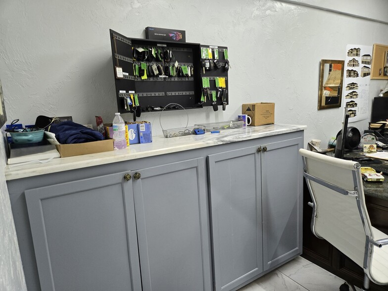 More Photos Of 1800 N Portland Ave, Oklahoma City Convenience Store For Sale